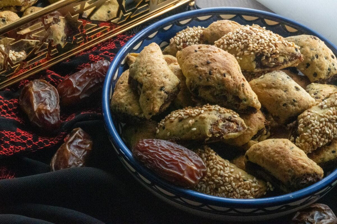 How to make Palestinian Makrouta (date desert)?